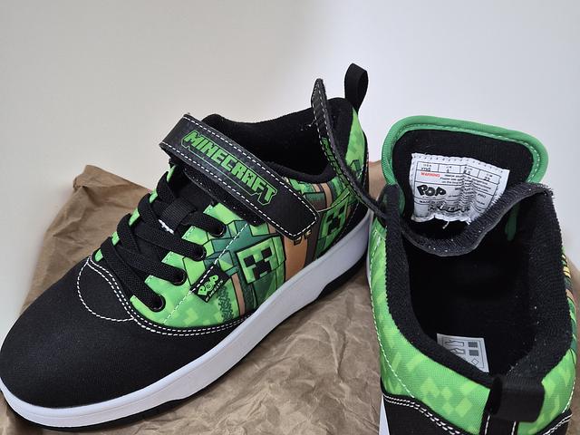 Resell POP Wheeledshoes _ Minecraft theme