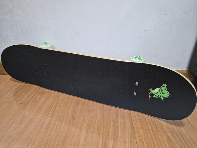 Resell Skateboard & Protector Gear