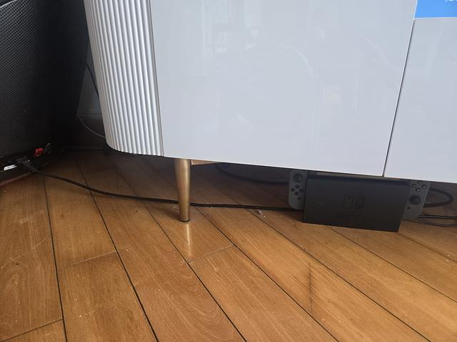 White TV drawer/stand with Storage